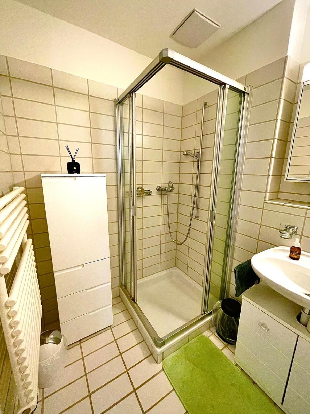 Gaestezimmer In Einfamilienhaus Leilighet Zürich